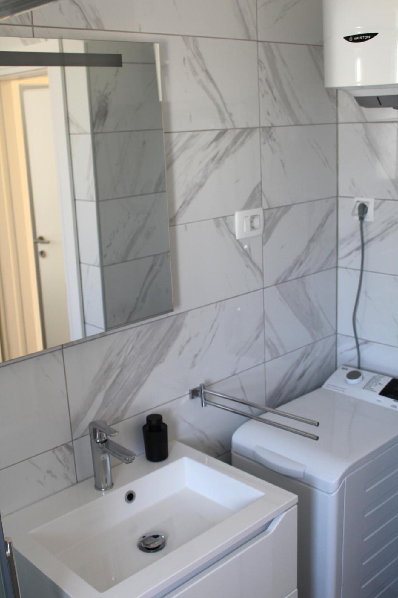 Apartment C-Views Трогир Екстериор снимка